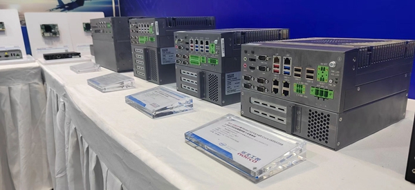 華北工控帶來(lái)了英特爾12/13/14代系列嵌入式計(jì)算機(jī) 華北工控帶來(lái)了英特爾12/13/14代系列嵌入式計(jì)算機(jī)