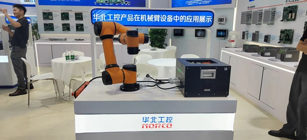 機械臂設備中的產品應用展示 機械臂設備中的產品應用展示